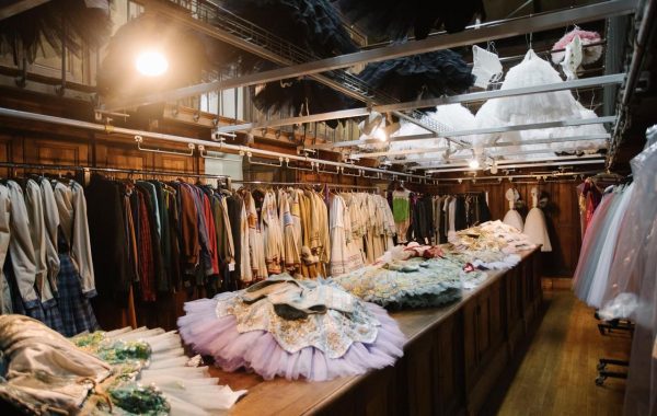 Coralie Cadene-Girod, responsable du patrimoine des costumes à l’Opéra de Paris