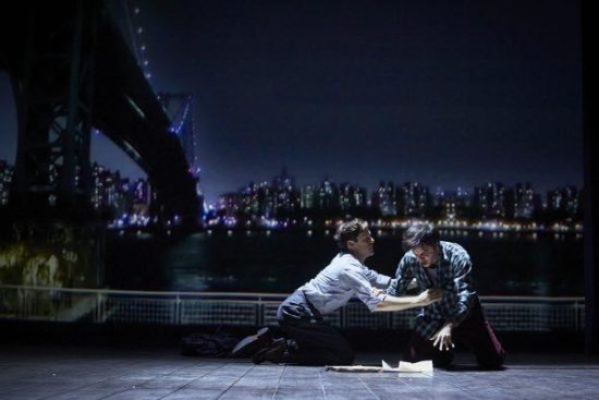 “Angels in America”, une fantaisie gay à la Comédie-Française