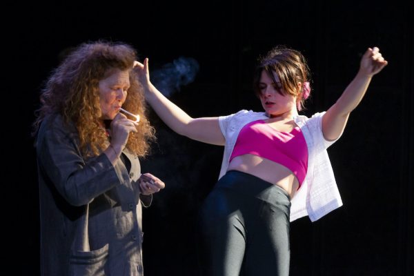 “Mauvaises filles” : ode aux jeunes exclues de la société