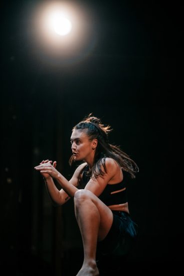 “L’odeur de la guerre” : un coup de poing théâtral