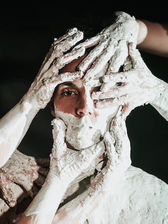 Le corps en épreuve dans “Hic Sunt Dracones” pour le festival Avis de Temps Fort !