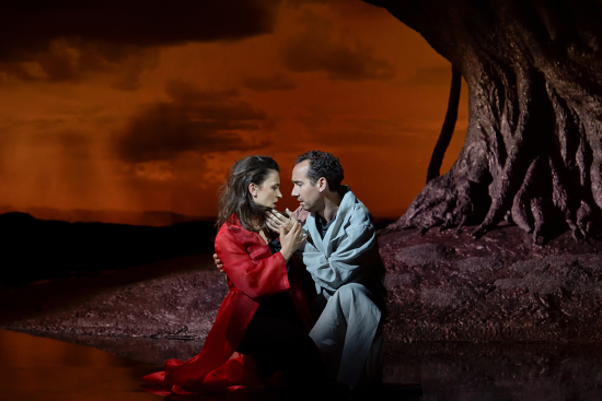 “Armide” à l’Opéra Comique : une femme puissante cède à l’amour