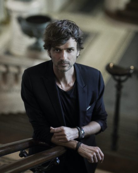 David Jarre : “Mosaic”, un show de magie et de mentalisme qui nous invite à nous redécouvrir