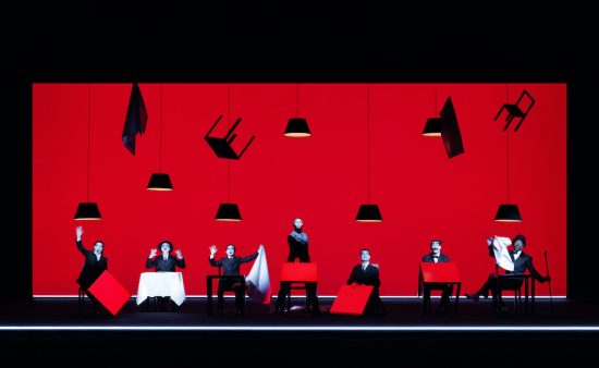 “Pessoa – Since I’ve been me” : Bob Wilson enchante le poète