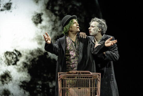 “Peer Gynt” : une œuvre totale qui mêle théâtre et musique dans une flamboyante mise en scène d’Olivier Py