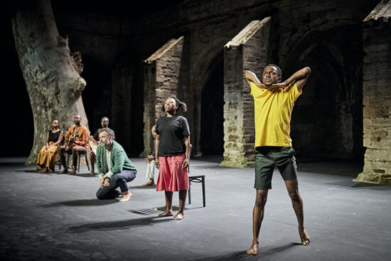 “Gahugu Gato (Petit Pays)” au Festival d’Avignon : magnifique tentative artistique de réconciliation