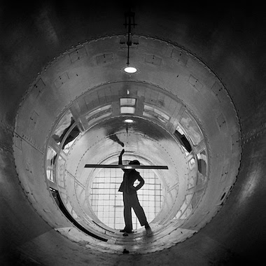 “Gaston Paris – L’équilibre du carré” : la nouvelle exposition de la galerie Roger-Viollet