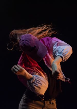 “DESCENDRE” d’Éléonore Valère‑Lachky à découvrir au Centre Wallonie-Bruxelles