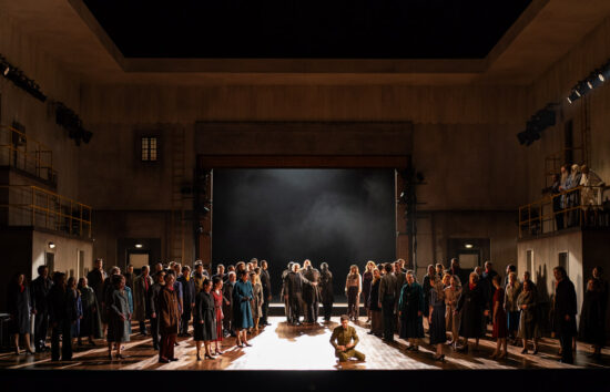 “Satyagraha” : une création très réussie de Philip Glass à Garnier